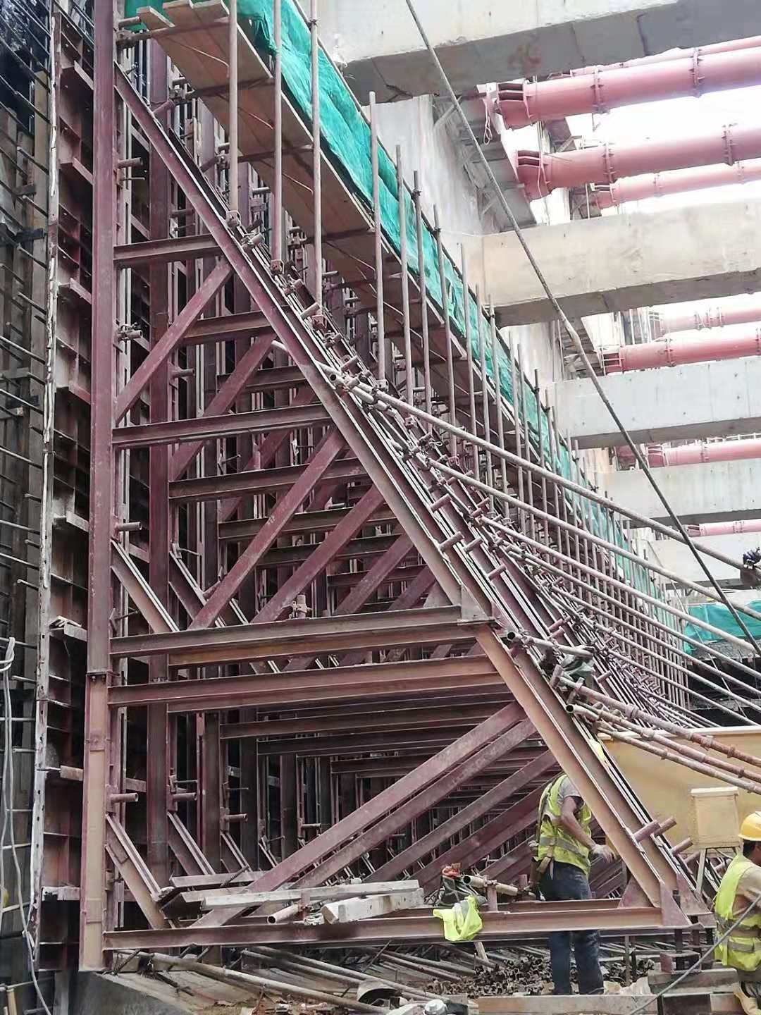 沈阳地铁四号线一期工程土建施工第三合同段项目部7月28日.